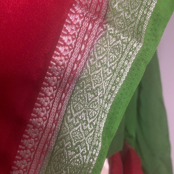 Handmade Silk Saree - Red & Green with Gold Embroidery - Picture 2 of 10